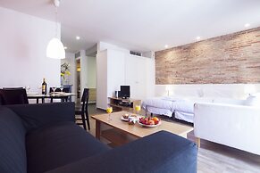 Inside Barcelona Apartments Sants