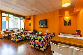 Sol y Miel Hostal