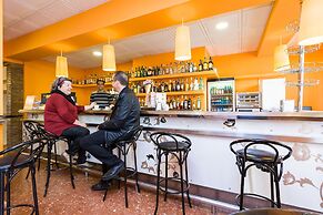 Sol y Miel Hostal