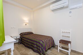 Sol y Miel Hostal