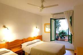 Hostal Rom