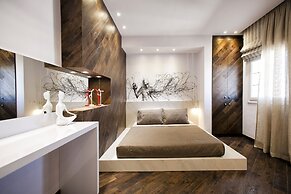 Privee Santorini