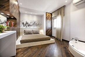 Privee Santorini