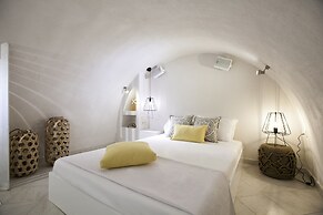 Privee Santorini