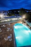 Privee Santorini