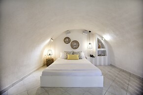 Privee Santorini