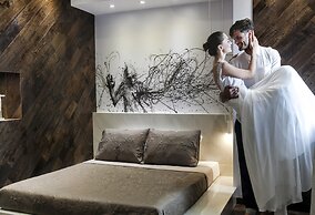 Privee Santorini