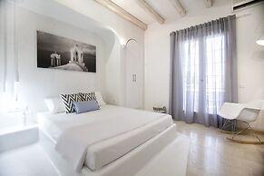 Privee Santorini