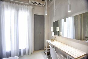 Privee Santorini