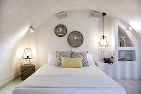 Privee Santorini