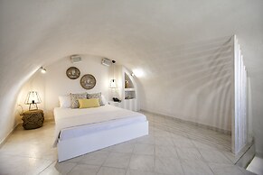 Privee Santorini