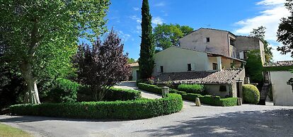 Hotel Charembeau