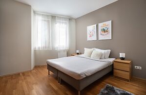 Central Passage Apartments by Vagabond