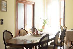 Room & Breakfast La Dimora