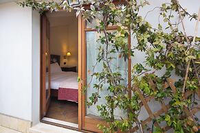 Room & Breakfast La Dimora