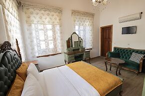White Garden Hotel