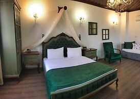 White Garden Hotel
