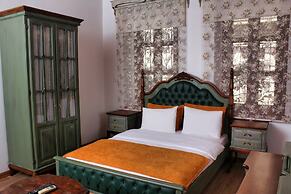 White Garden Hotel