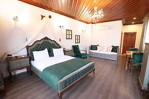 White Garden Hotel