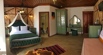 White Garden Hotel
