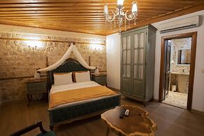 White Garden Hotel