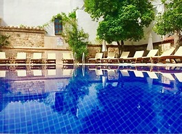 White Garden Hotel
