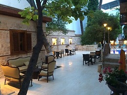White Garden Hotel