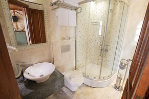 White Garden Hotel