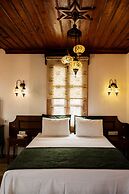 White Garden Hotel