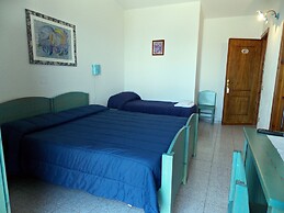 Enis Monte Maccione