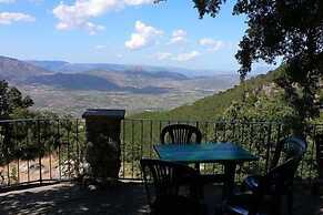 Enis Monte Maccione