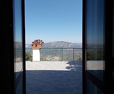 Enis Monte Maccione