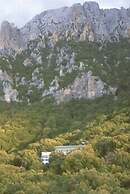 Enis Monte Maccione