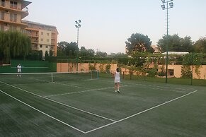 Joya Park Complex