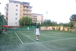 Joya Park Complex