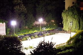Joya Park Complex