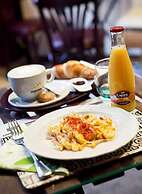 Evergreen Budapest Bed & Breakfast and Guest House
