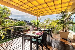 Signal Hill Lodge