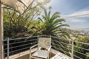 Signal Hill Lodge