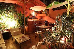 Riad Jona