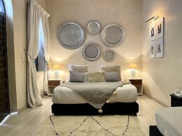 Riad Jona