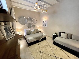 Riad Jona