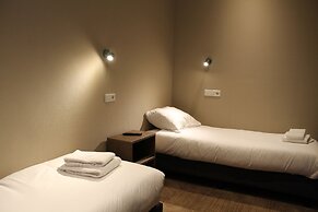 Hotel Blossoms