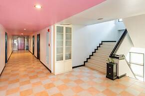 Bella Villa Metro