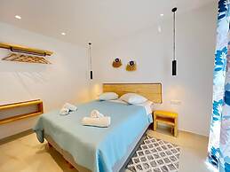 Anemos Studios & Apartments