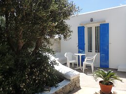 Anemos Studios & Apartments