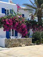 Anemos Studios & Apartments