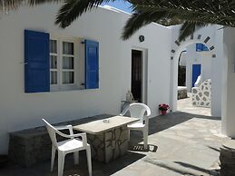 Anemos Studios & Apartments