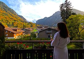 Alpenrose Hotel & Gardens