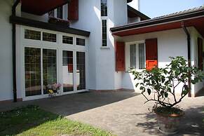Vanessa House